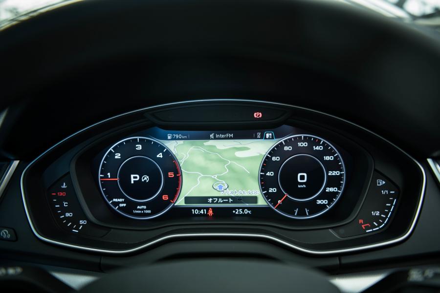 Панель приборов Audi Q5 40 TDI Quattro 2019 года  (JP) (фото 18 из 20)